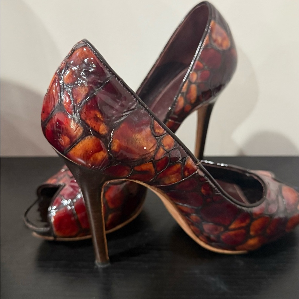 ALEXANDER MCQueen Elegant Red Peep-Toe Heels